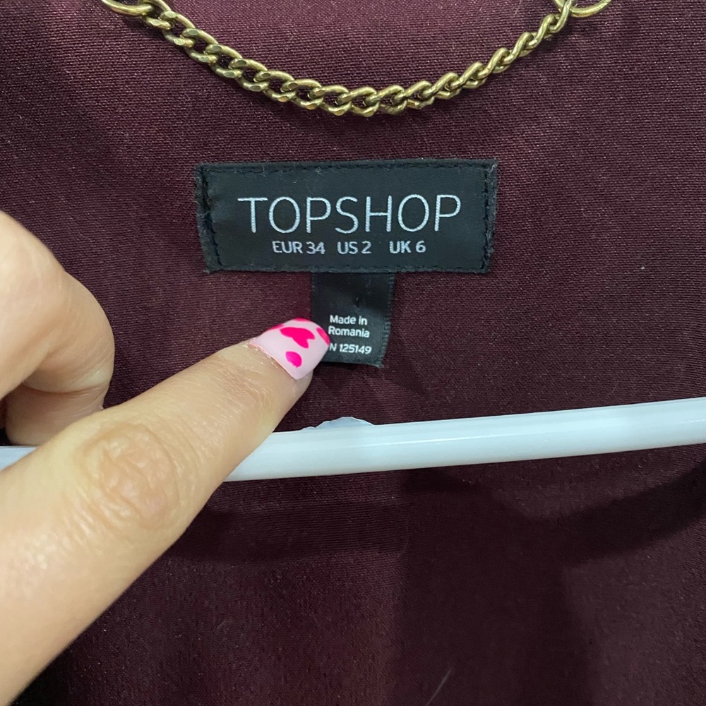 Burgundy belted vest - Picture 5 of 8